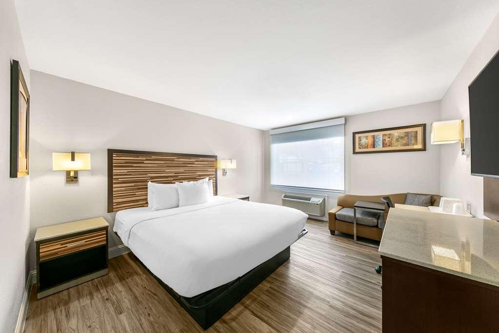 Quality Inn & Suites Sacramento Room photo